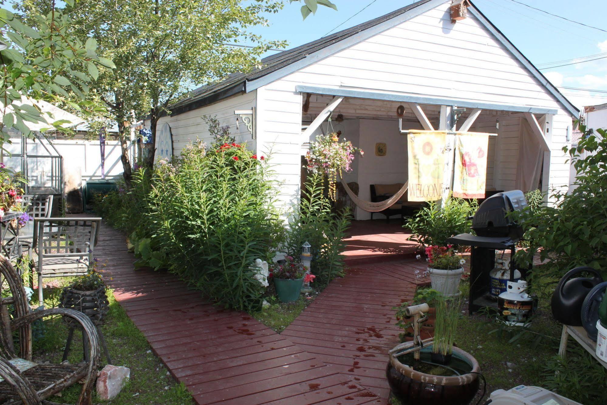 Casey'S Bed & Breakfast Whitehorse Exteriör bild