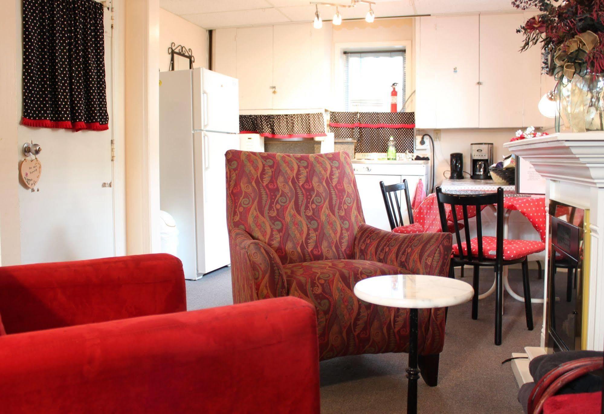 Casey'S Bed & Breakfast Whitehorse Exteriör bild
