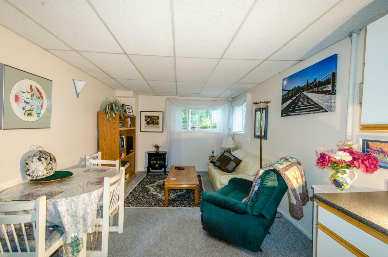 Casey'S Bed & Breakfast Whitehorse Exteriör bild